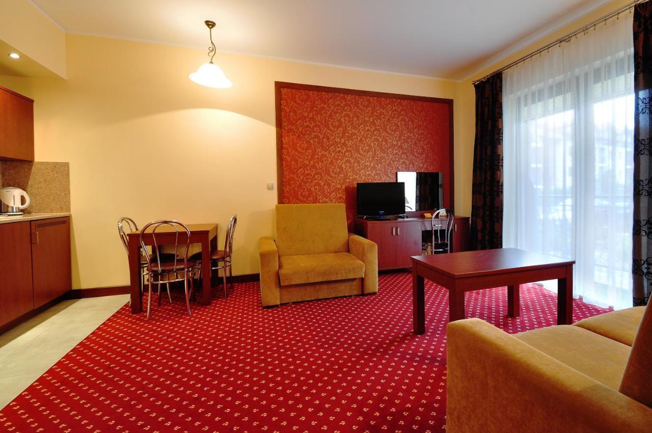 Apartamenty Continental クリニツァ・モルスカ エクステリア 写真